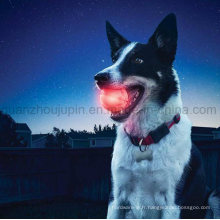 Boule de chien de chat d&#39;animal familier de jouet de TPR d&#39;OEM LED